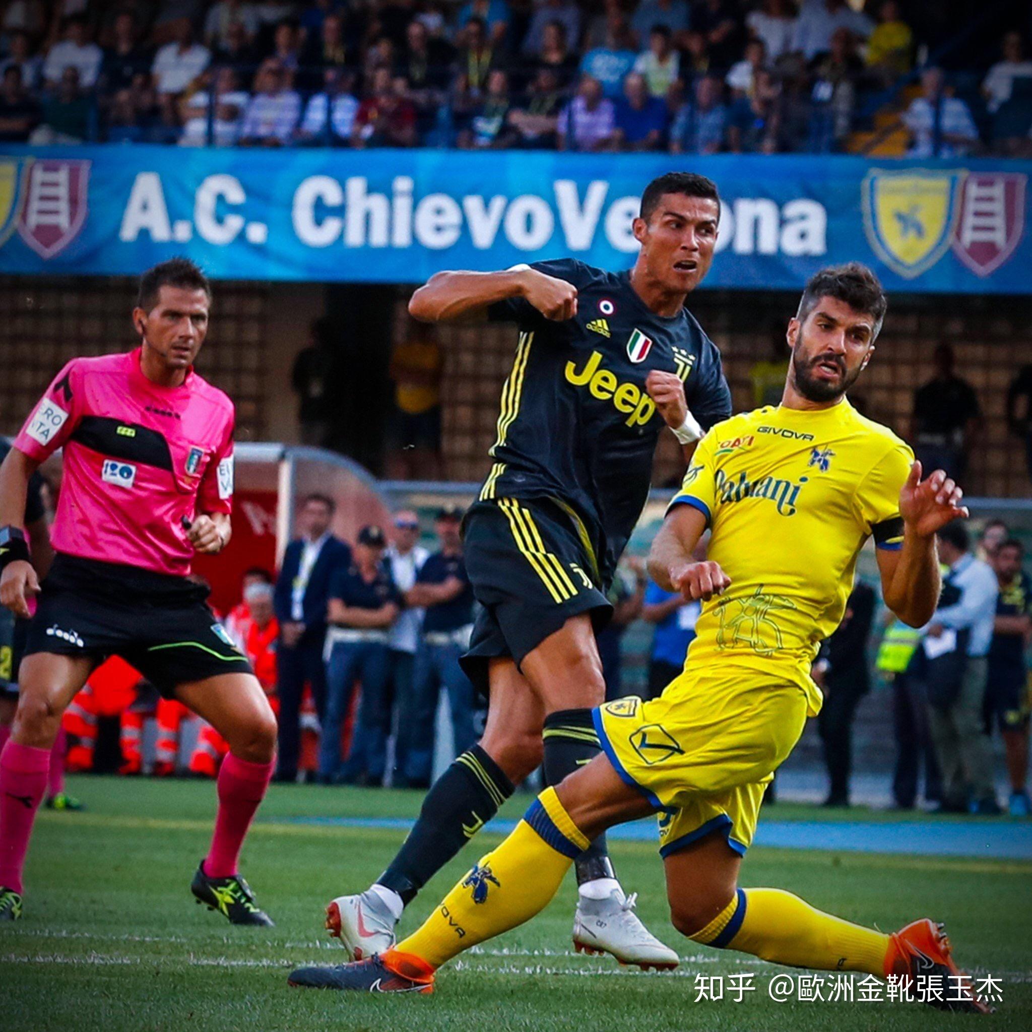 利兹联主帅：连续在强队上拿分很不容易，这些功劳属于球员们